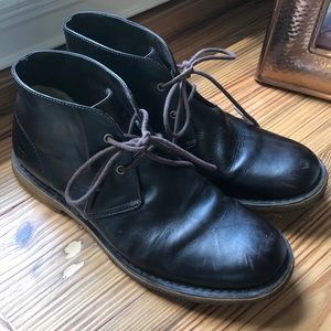 Men’s lace up UGG boots. Size 12